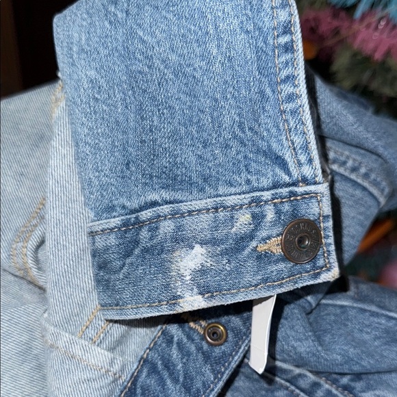 Stylish Blue Denim Jacket - Picture 6 of 6